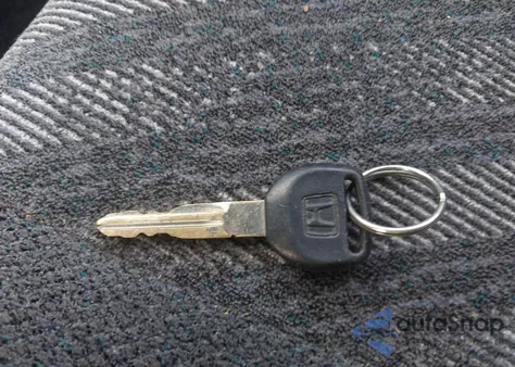 2001 Honda Cr-V Lx z USA, uszkodzony, nr VIN JHLRD18481C007256